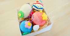児童画クラス「イースターエッグ」<br>立体的な模様がおしゃれ!