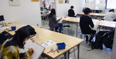みな真剣にデッサン中